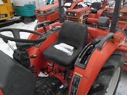 KUBOTA F3560, filtry silnika i hydrauliczne